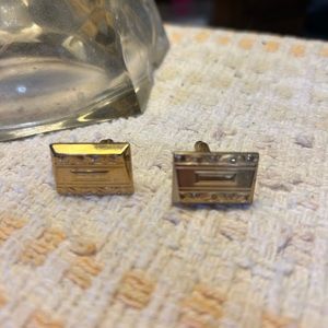 Gold tone cuff links- vintage!